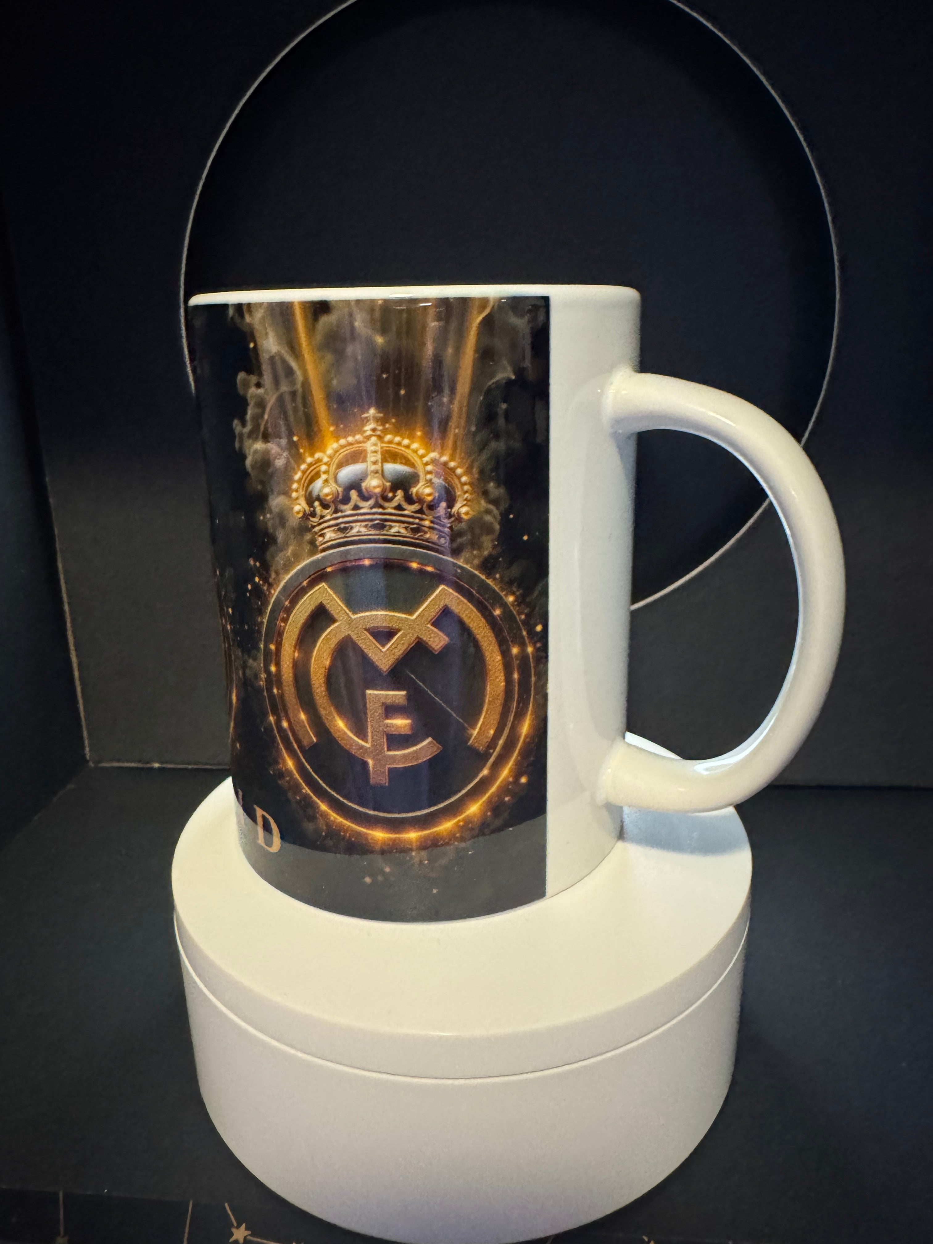 Taza del Real Madrid en color negro para Café  o Té