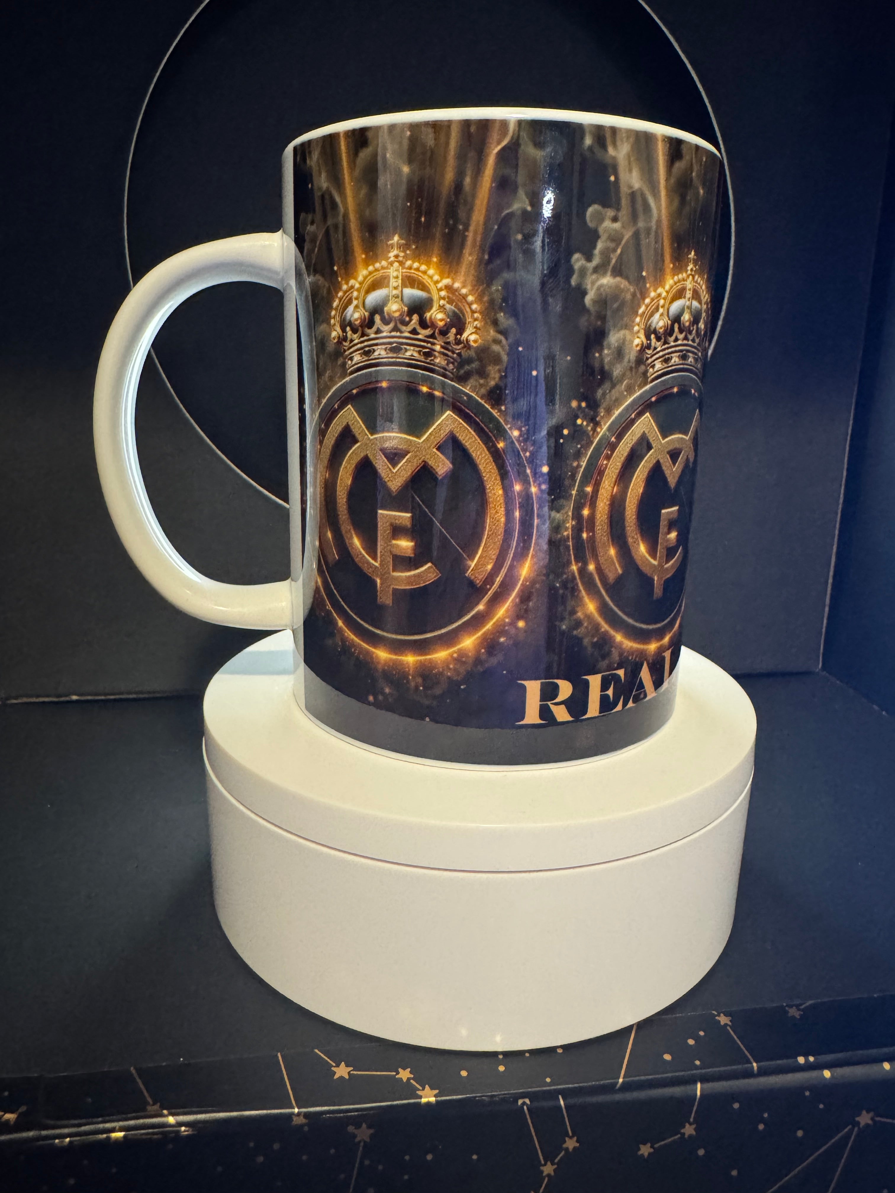 Taza del Real Madrid en color negro para Café  o Té